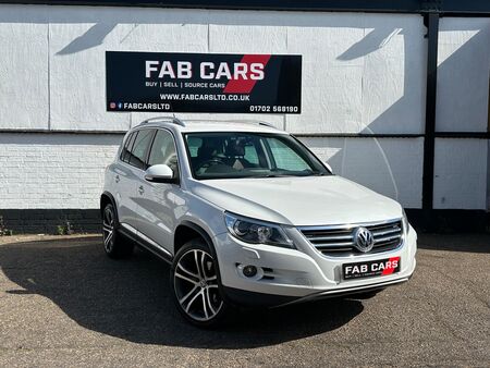 VOLKSWAGEN TIGUAN 2.0 TDI Summit DSG 4WD Euro 5 5dr