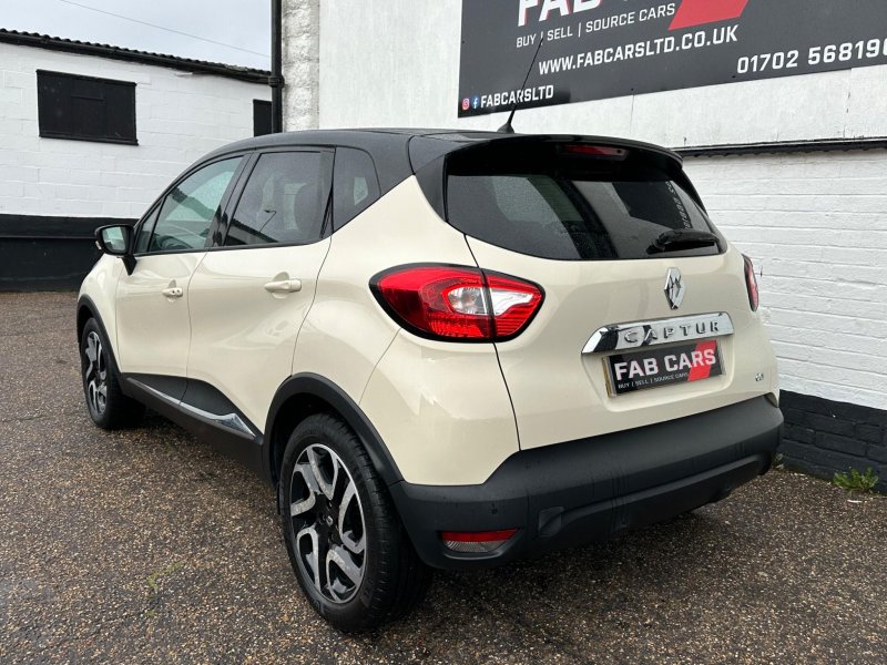 RENAULT CAPTUR