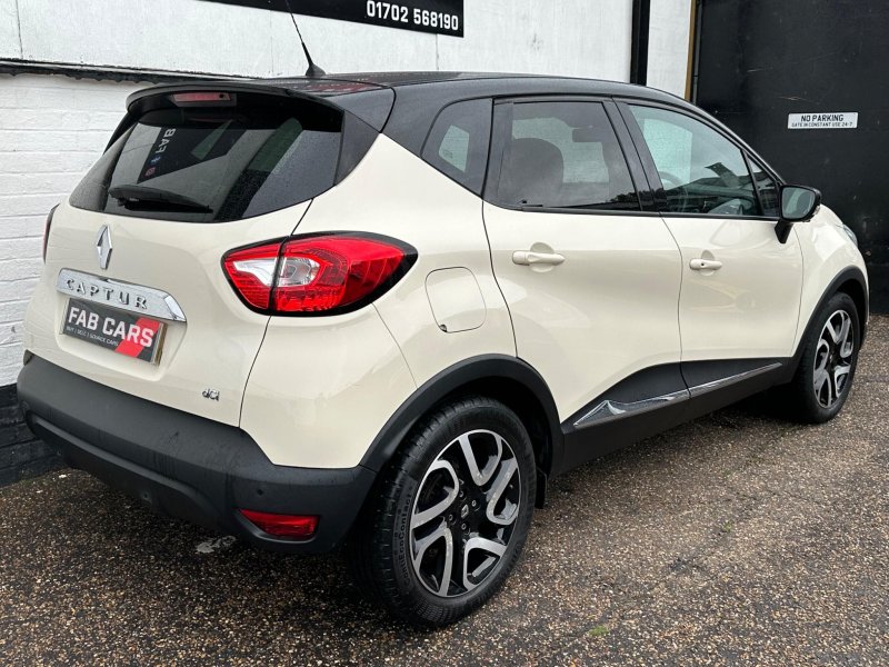 RENAULT CAPTUR