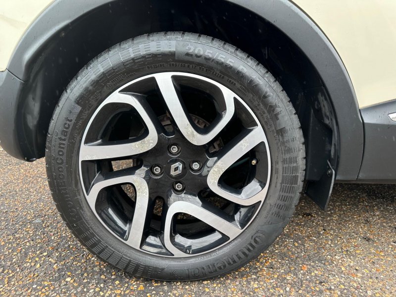 RENAULT CAPTUR