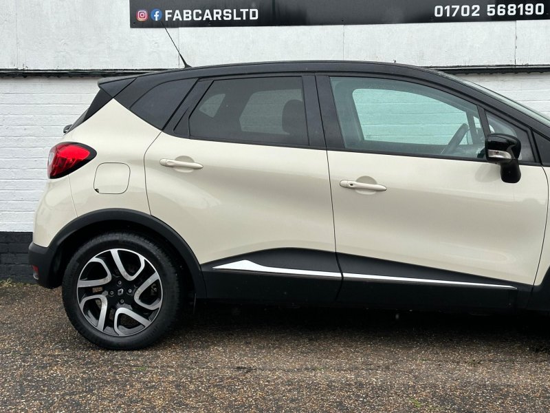 RENAULT CAPTUR