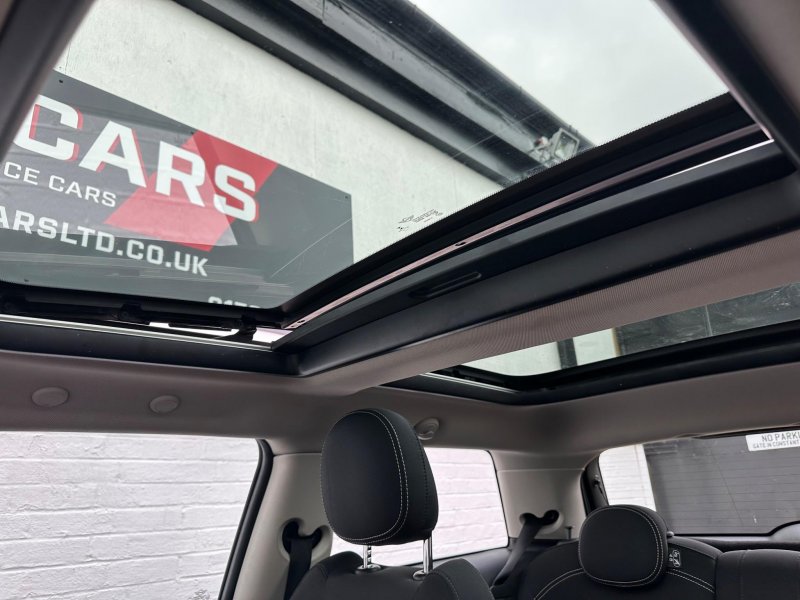 MINI HATCH