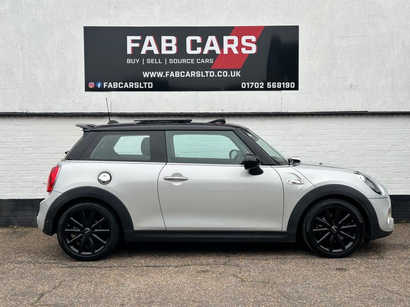 MINI HATCH