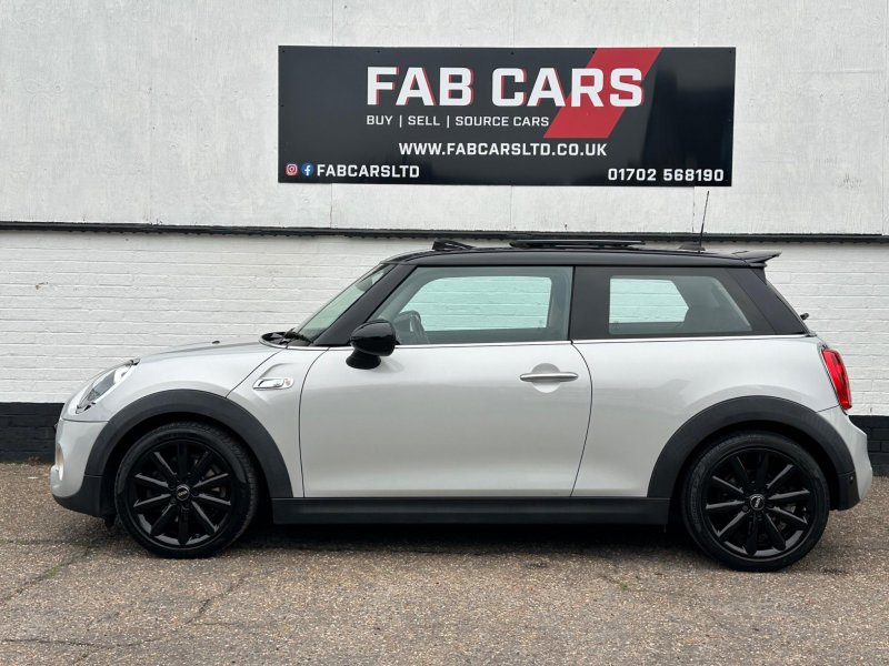 MINI HATCH