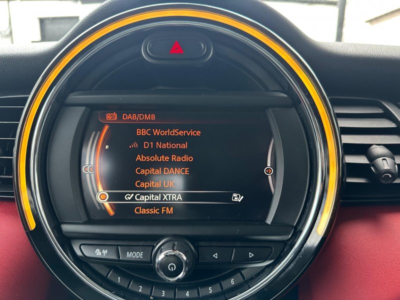 MINI HATCH