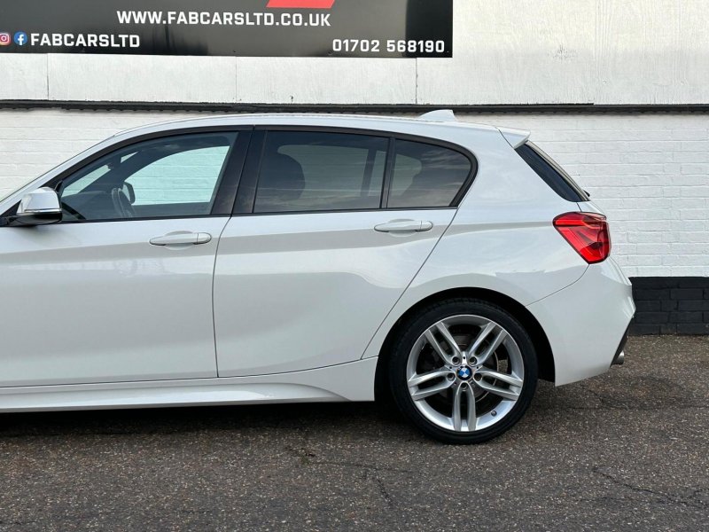 BMW 1 SERIES