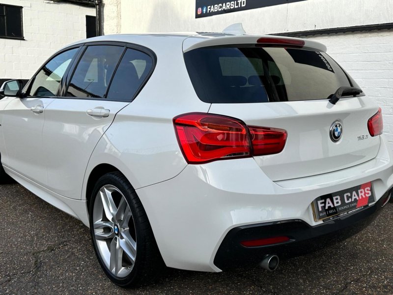 BMW 1 SERIES