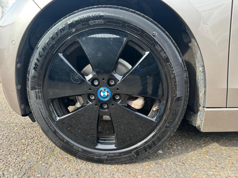 BMW I3